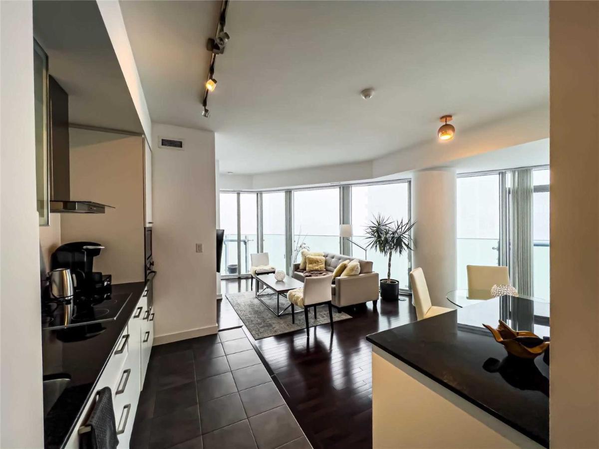 Luxury Condo In The Heart Of Toronto - Next To Scotiabank Arena Dış mekan fotoğraf